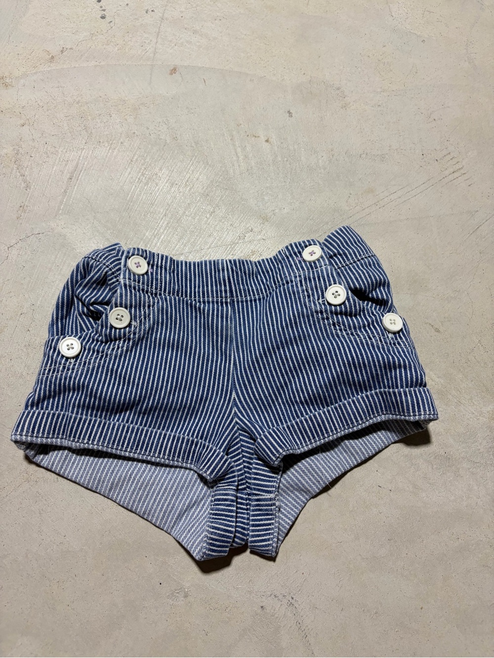 Boden Striped Blue kids girl’s Button-Accent Shorts 5Y